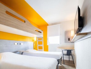 Triple Room, Multiple Beds