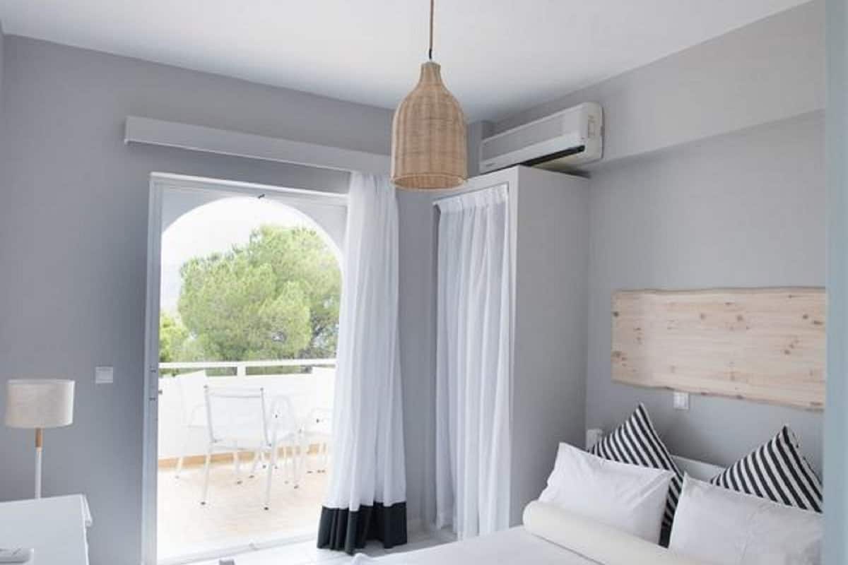 Cunas gratuitas, wifi gratis y ropa de cama