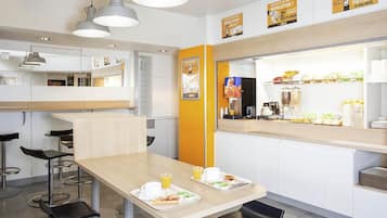 Daily buffet breakfast (EUR 4.90 per person)