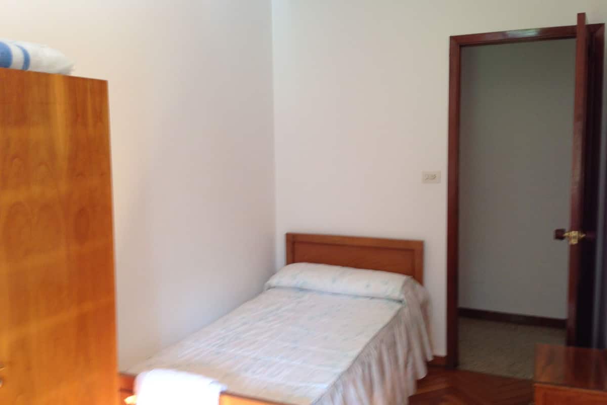 Single Room, Shared Bathroom | Desk, blackout curtains, iron/ironing board, free WiFi