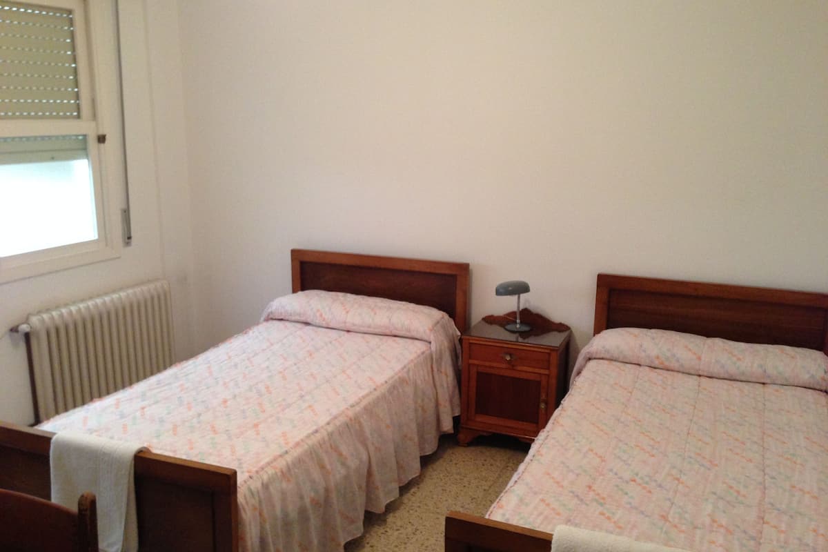 Standard Twin Room, Shared Bathroom, Tower | Desk, blackout curtains, iron/ironing board, free WiFi