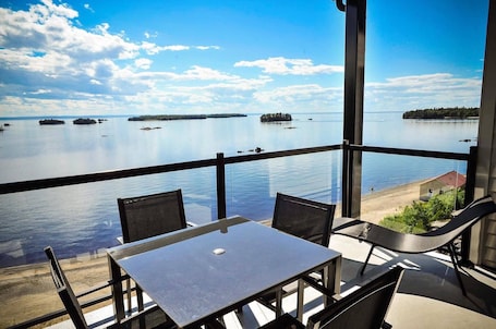 Vista del balcón. Auberge des Îles