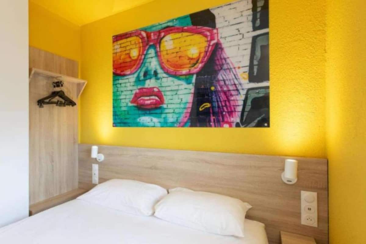 Habitación estándar, varias camas | Ropa de cama de alta calidad, escritorio, wifi gratis y ropa de cama