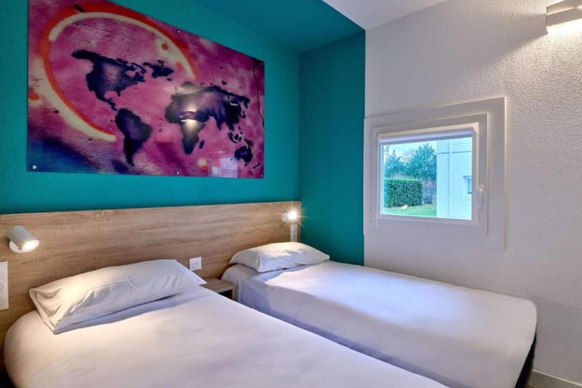 Habitación estándar, 2 camas individuales | Ropa de cama de alta calidad, escritorio, wifi gratis y ropa de cama