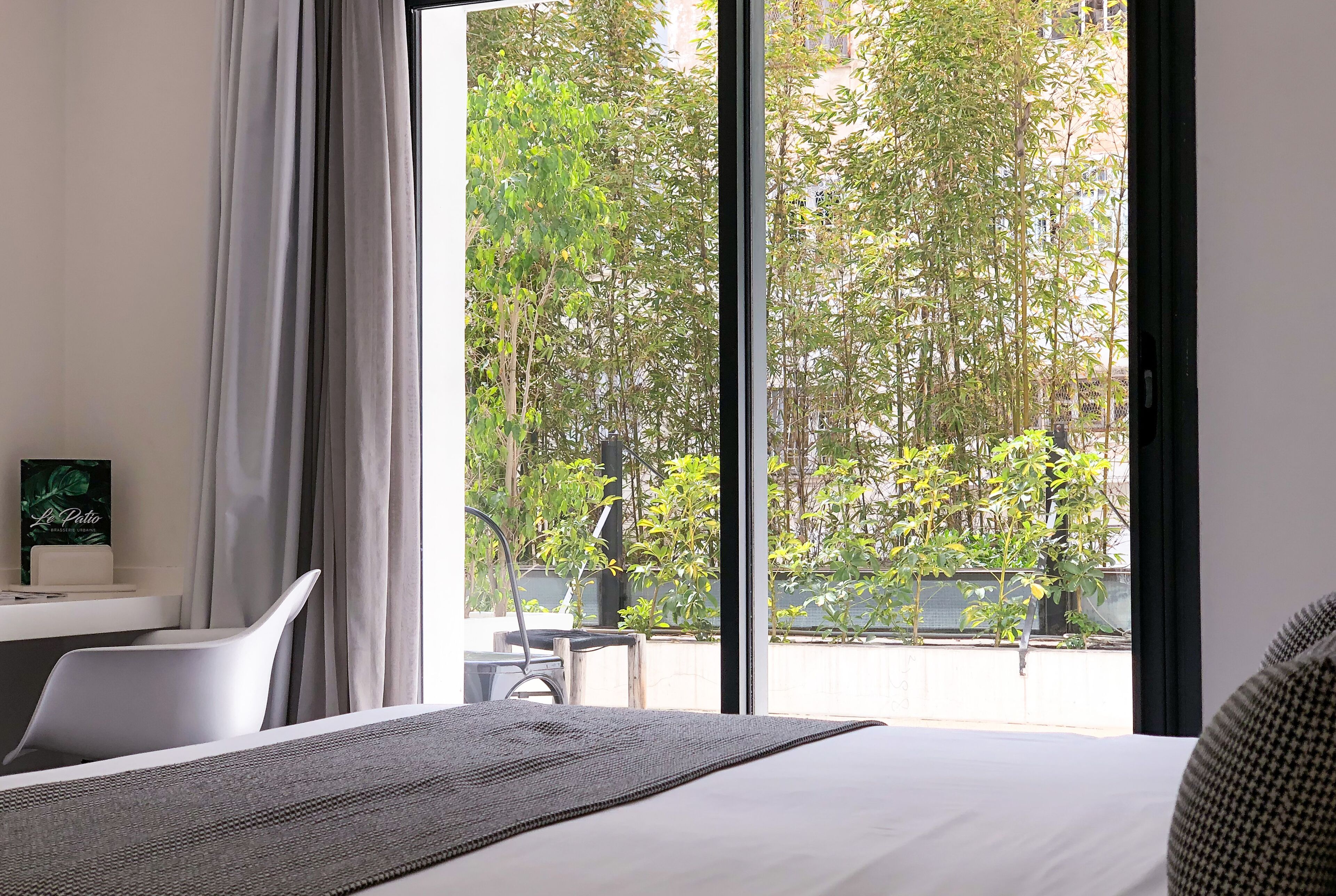 Chambre Gauthier | Premium bedding, in-room safe, individually decorated, desk