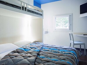 Premium bedding, individually decorated, individually furnished, desk - hotelF1 Bordeaux Nord Lormont (Lormont)