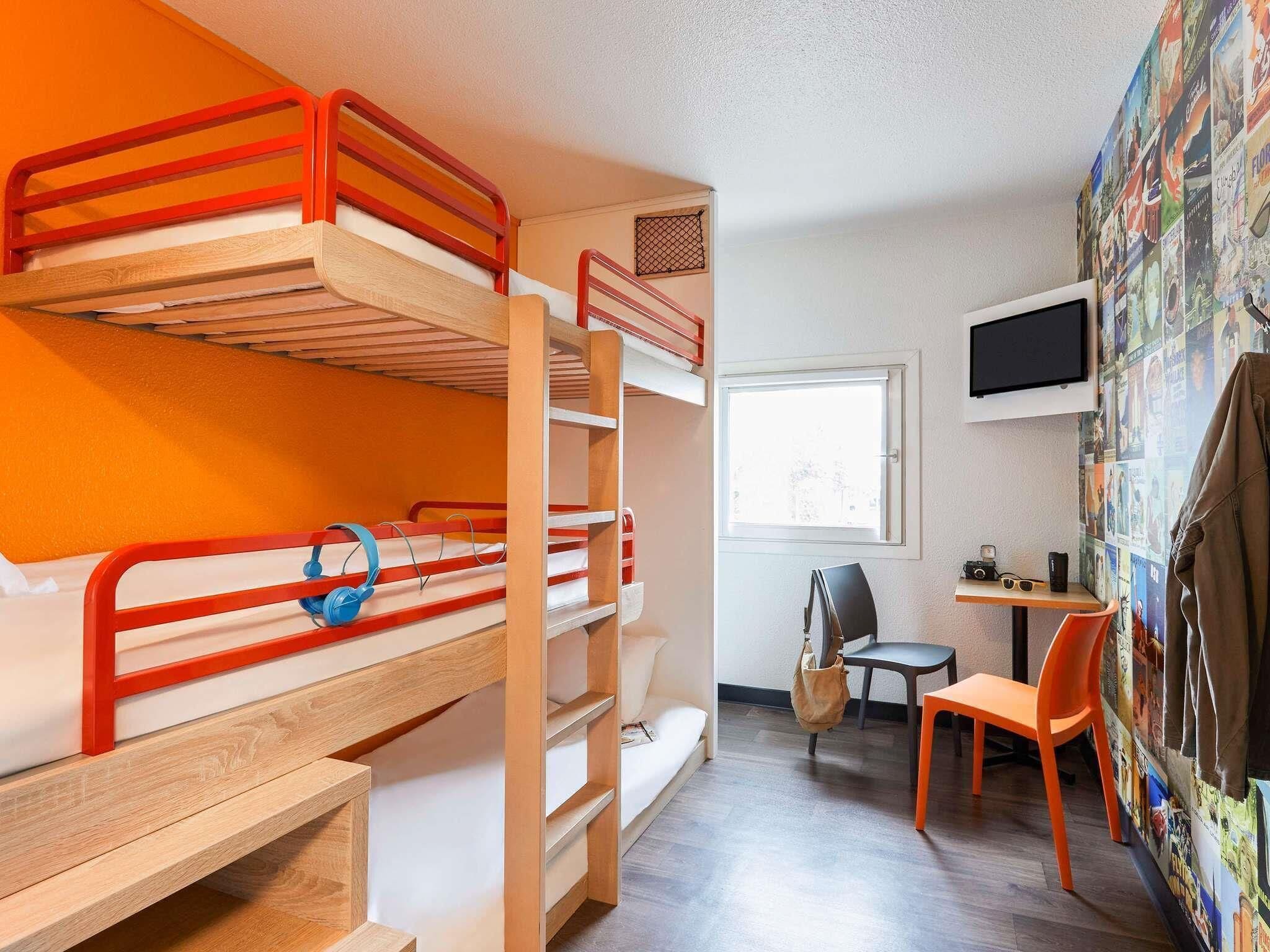 Room, 3 Twin Beds, Mezzanine (Break Room) | Free rollaway beds, free WiFi, bed sheets