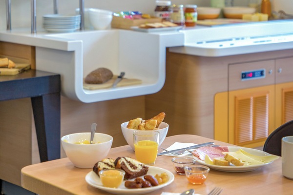 Daily buffet breakfast for a fee