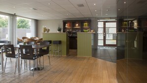 Breakfast area - Hotel Maxim (De Panne)