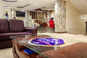 Coin salon dans le hall
