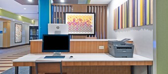 Holiday Inn Express & Suites Uniontown by IHG