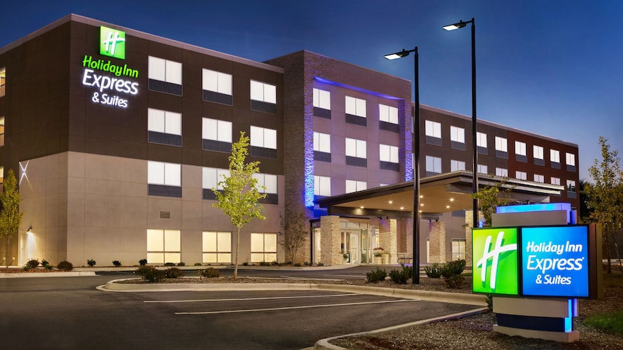 Holiday Inn Express & Suites Salisbury by IHG
