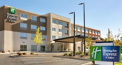 Holiday Inn Express & Suites Salisbury, an IHG Hotel