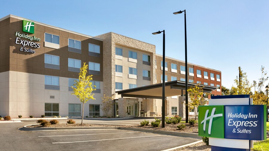 Holiday Inn Express & Suites Salisbury by IHG