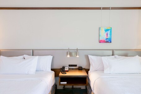 Hilton Garden Inn Asheville Downtown - Image 43