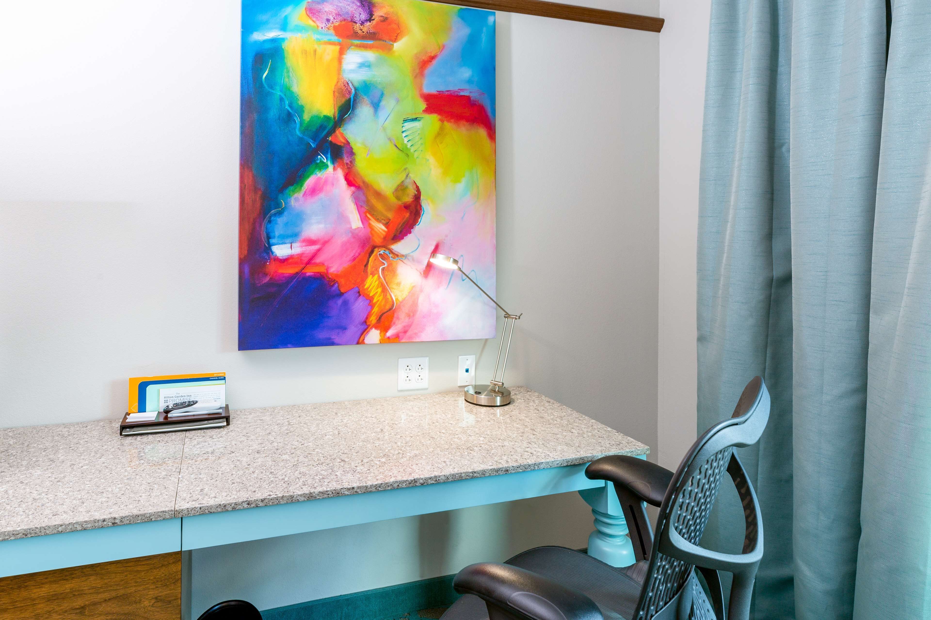 premium bedding, free wifi, bed sheets