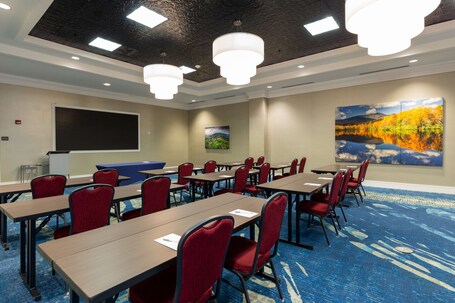 Hilton Garden Inn Asheville Downtown - Image 25