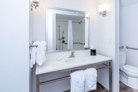 Hilton Garden Inn Asheville Downtown - Image 22