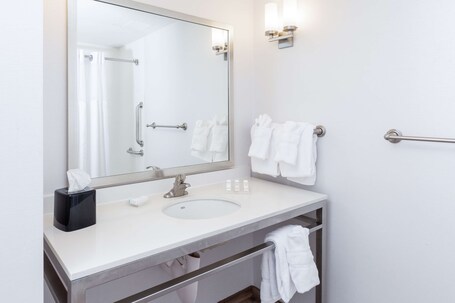 Hilton Garden Inn Asheville Downtown - Image 51