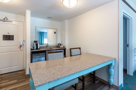 Hilton Garden Inn Asheville Downtown - Image 57