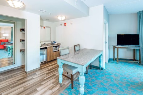 Hilton Garden Inn Asheville Downtown - Image 10