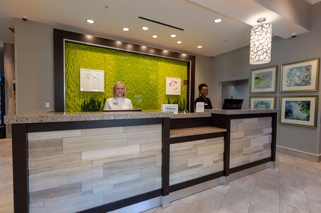 Hilton Garden Inn Asheville Downtown - Image 15