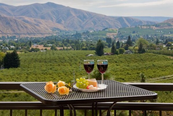 View from property - Cascade Valley Inn (Cashmere)