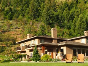 Fachada de la propiedad