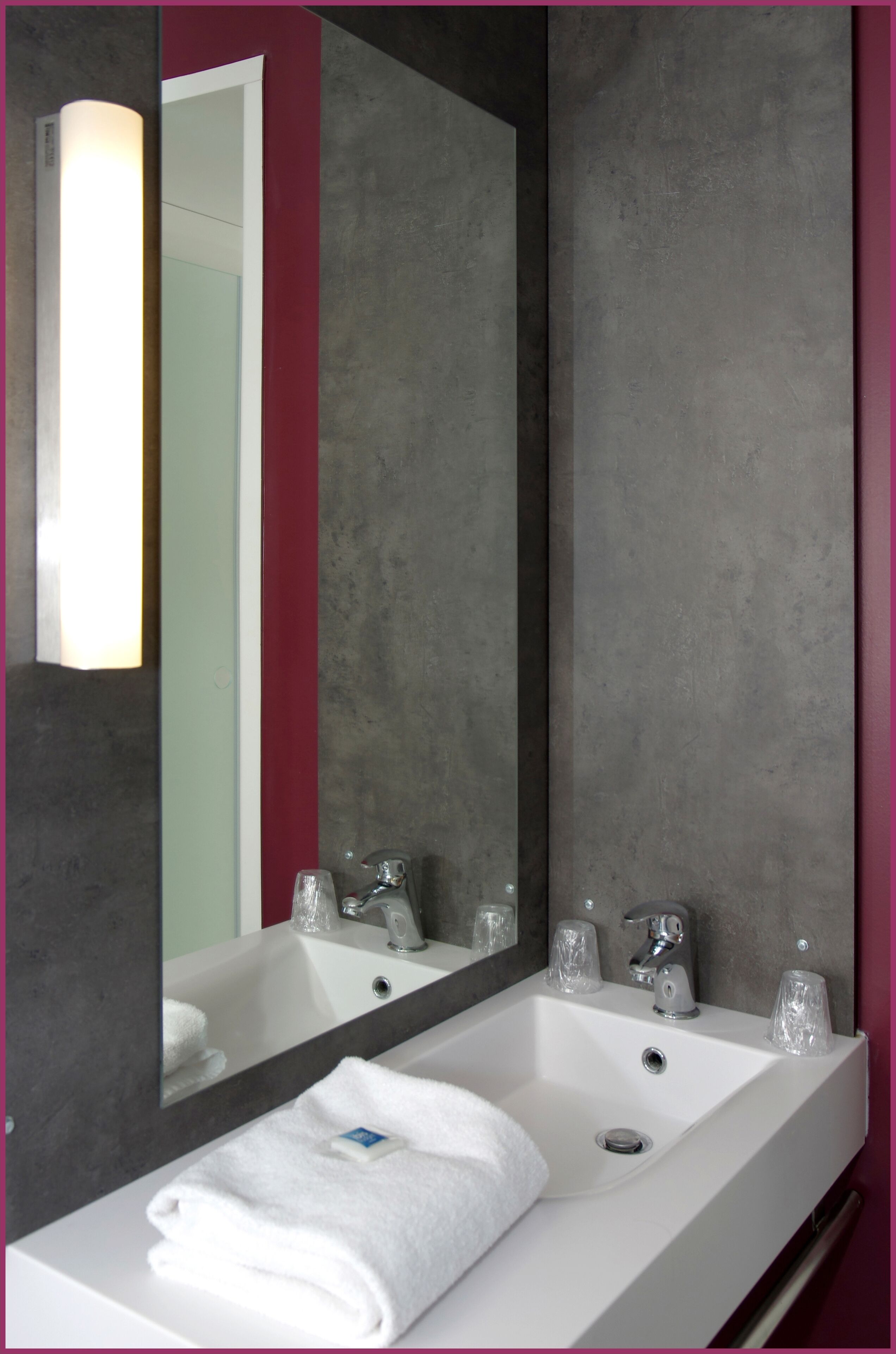 double room | bathroom sink