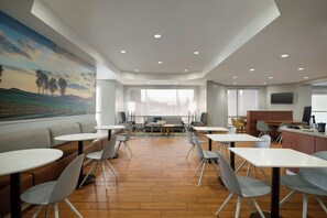 Lobby - TownePlace Suites by Marriott Pittsburgh Harmarville (Pittsburgh)