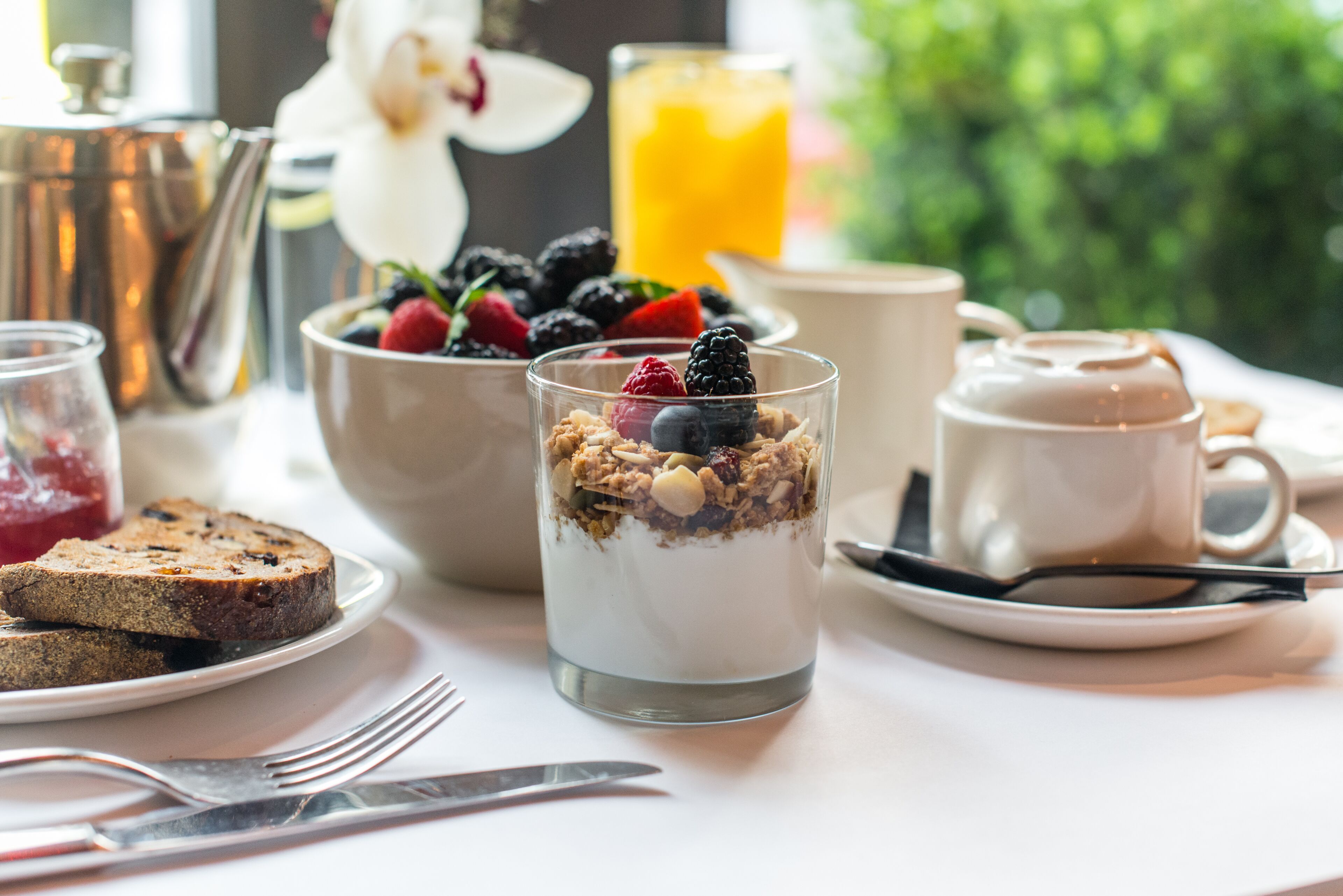 Daily continental breakfast (USD 25 per person)