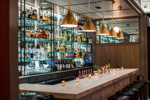 2 bars/lounges - HGU New York (New York)