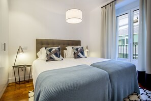 Deluxe Apartment, 2 Bedrooms, 2 Bathrooms | Balcony view - Slow Suites Augusto (Madrid)