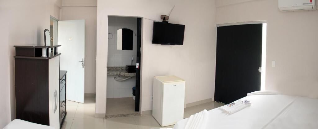 Minibar, caja fuerte, wifi gratis y ropa de cama