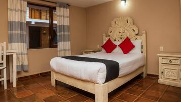 Skrivebord, gratis Wi-Fi, sengetøj