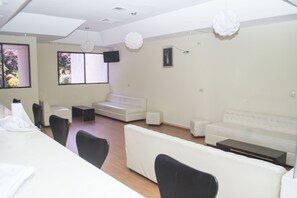 Bar (on property) - Farallones Hotel (Chinandega)