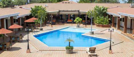 Piscina a l'aire lliure