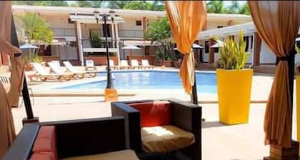 Farallones Hotel
