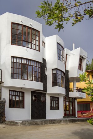 واجهة المنشأة