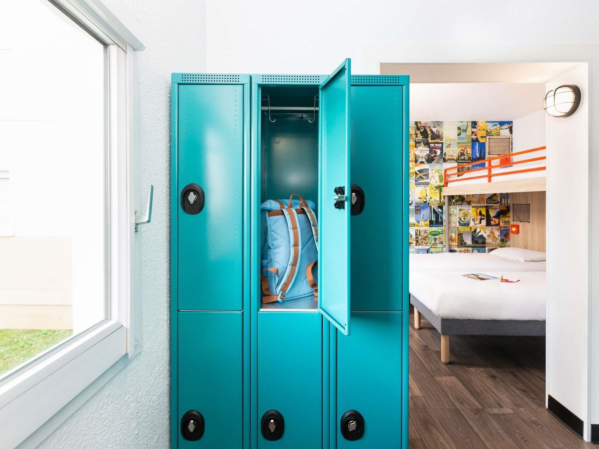 Quarto, 2 camas de casal | Berços grátis, Wi-Fi de cortesia, roupa de cama
