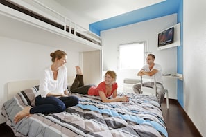 Chambre (Trio) | Wi-Fi gratuit, draps fournis