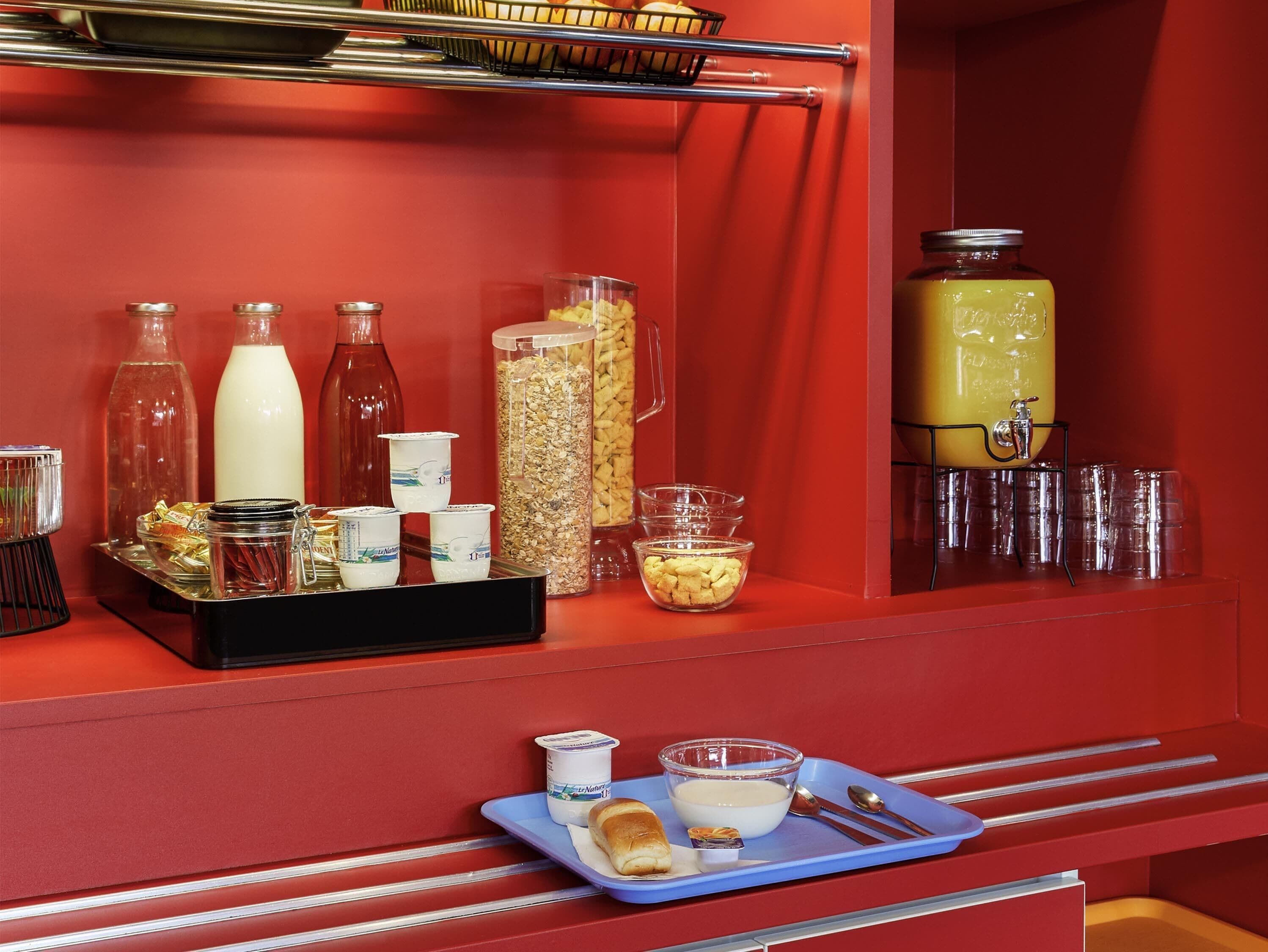 Petit déjeuner buffet servi tous les jours en supplément