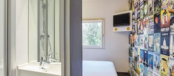 埃夫里 A6 F1 飯店