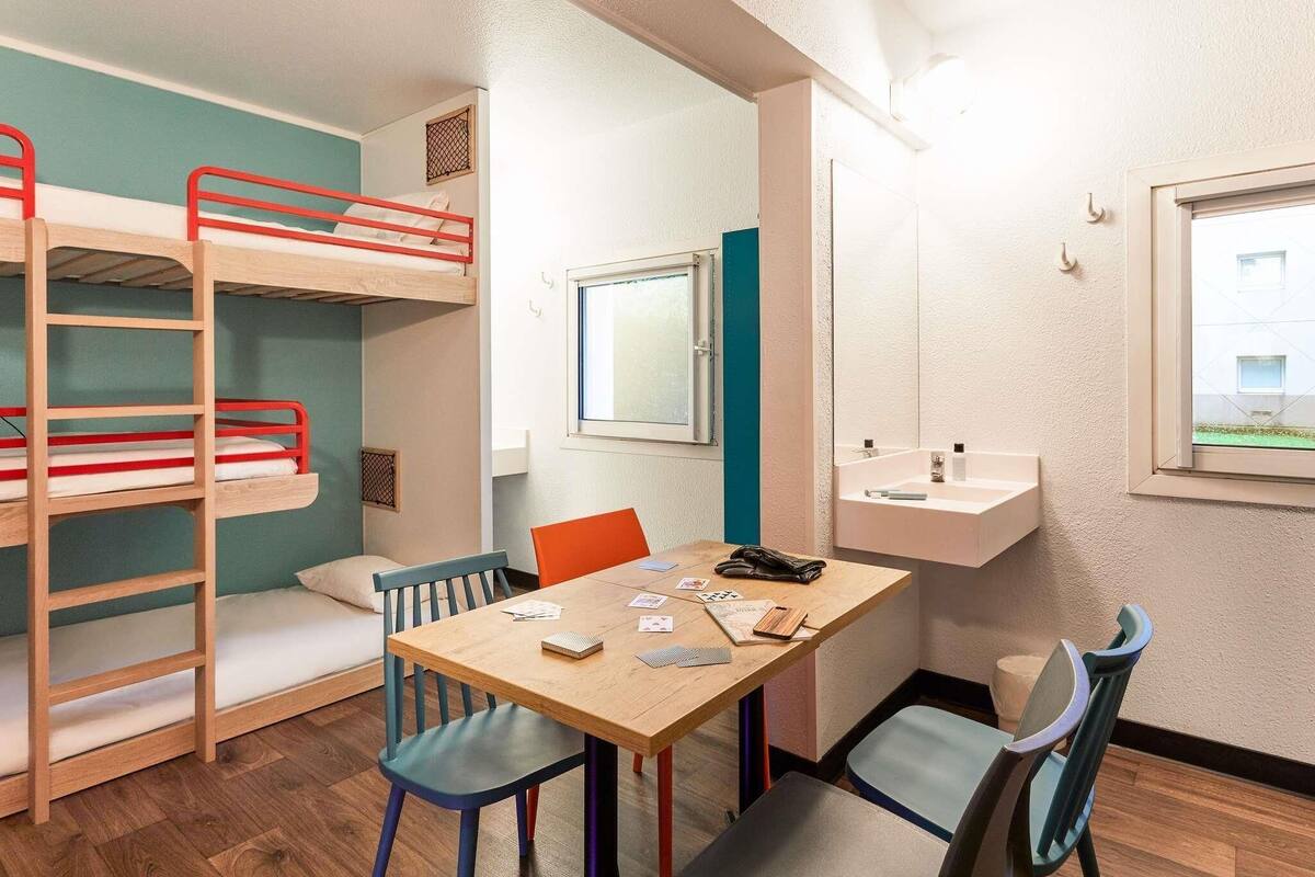 Room, Multiple Beds | Free cribs/infant beds, free WiFi, bed sheets