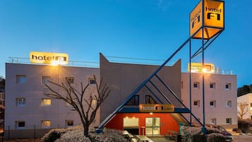 Room, Multiple Beds (Break) | Free cots/infant beds, free WiFi, bed sheets