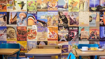 Dagelijks ontbijtbuffet (EUR 5.90 per persoon)