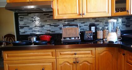 Eileen's Bed & Breakfast - Guest House