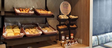 Daily buffet breakfast for a fee