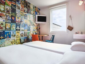 Desk, blackout curtains, soundproofing, free WiFi - hotelF1 St Witz A1 Paris Nord (Saint-Witz)