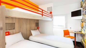 Room with 3 bunk beds (Break) | Desk, blackout curtains, soundproofing, free cots/infant beds